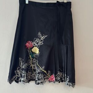 Vertigo Paris Black Pleated Skirt